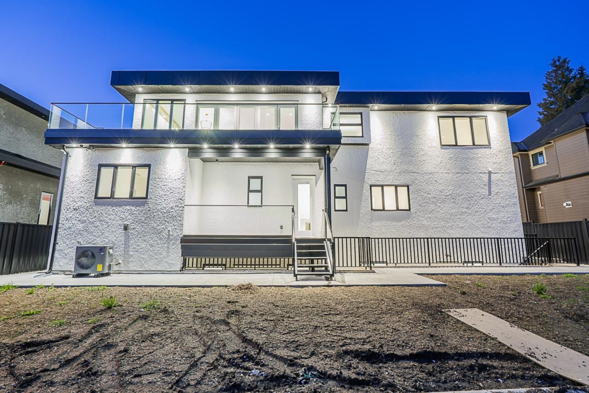 Community Amenities Photo (Clubhouse) of 13528 14 Avenue, Surrey, BC