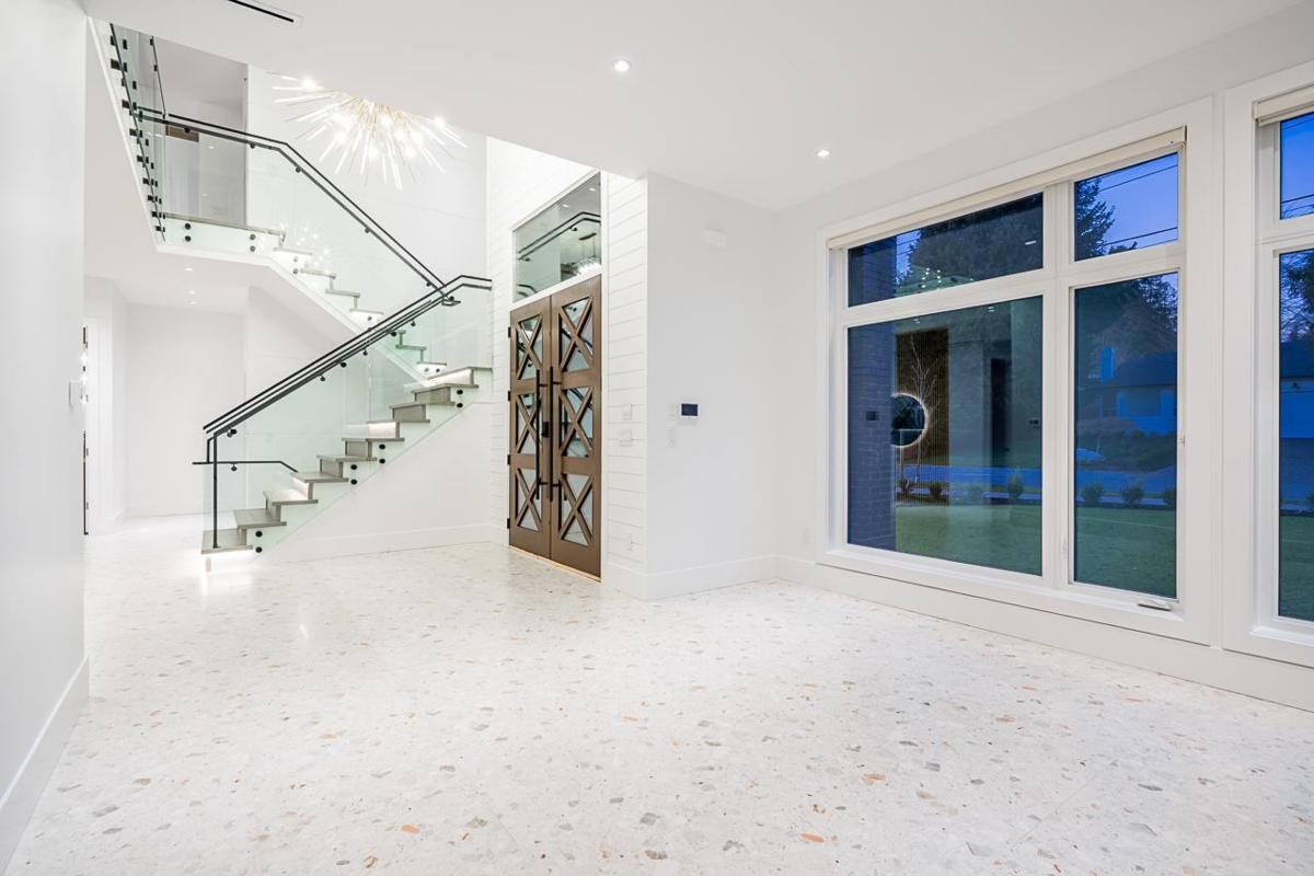 Dining Area Photo of 13528 14 Avenue, Surrey, BC