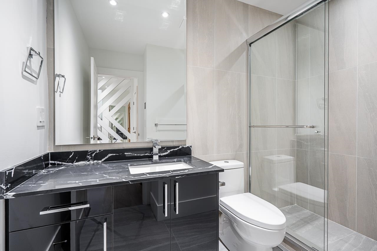 Front Yard Photo of 13528 14 Avenue, Surrey, BC