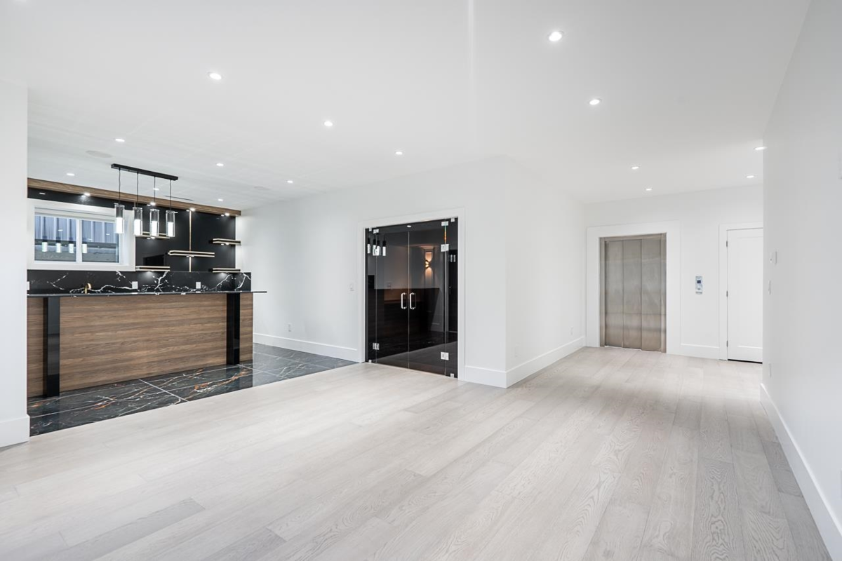 Garden / Landscaping Photo of 13528 14 Avenue, Surrey, BC