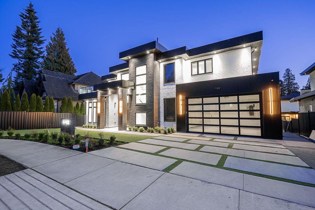 Playground / Recreational Area Near 13528 14 Avenue, Surrey, BC