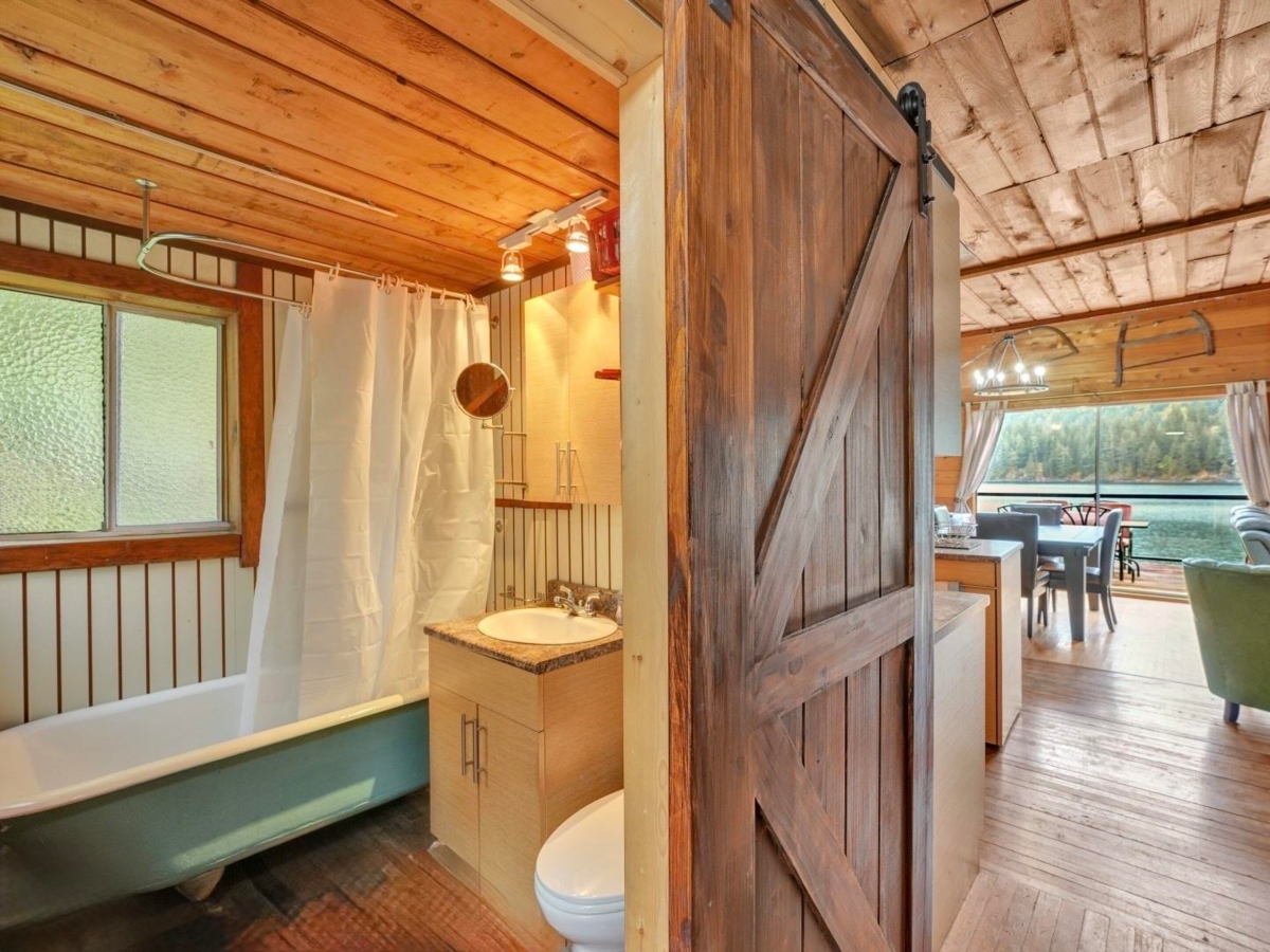 Basement Recreation Room Photo of BLK A DL 492 Cascade Bay, Harrison Hot Springs, BC