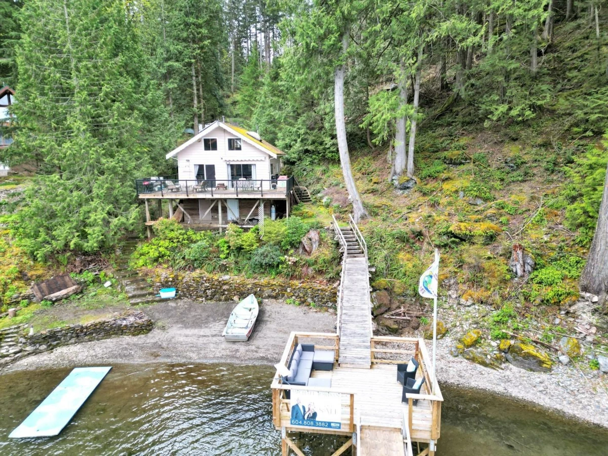 Dining Area Photo of BLK A DL 492 Cascade Bay, Harrison Hot Springs, BC