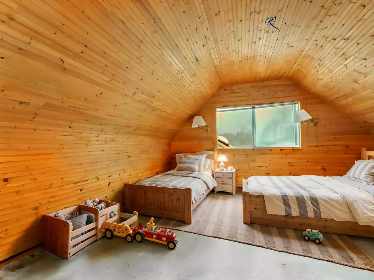 Hallway Photo of BLK A DL 492 Cascade Bay, Harrison Hot Springs, BC