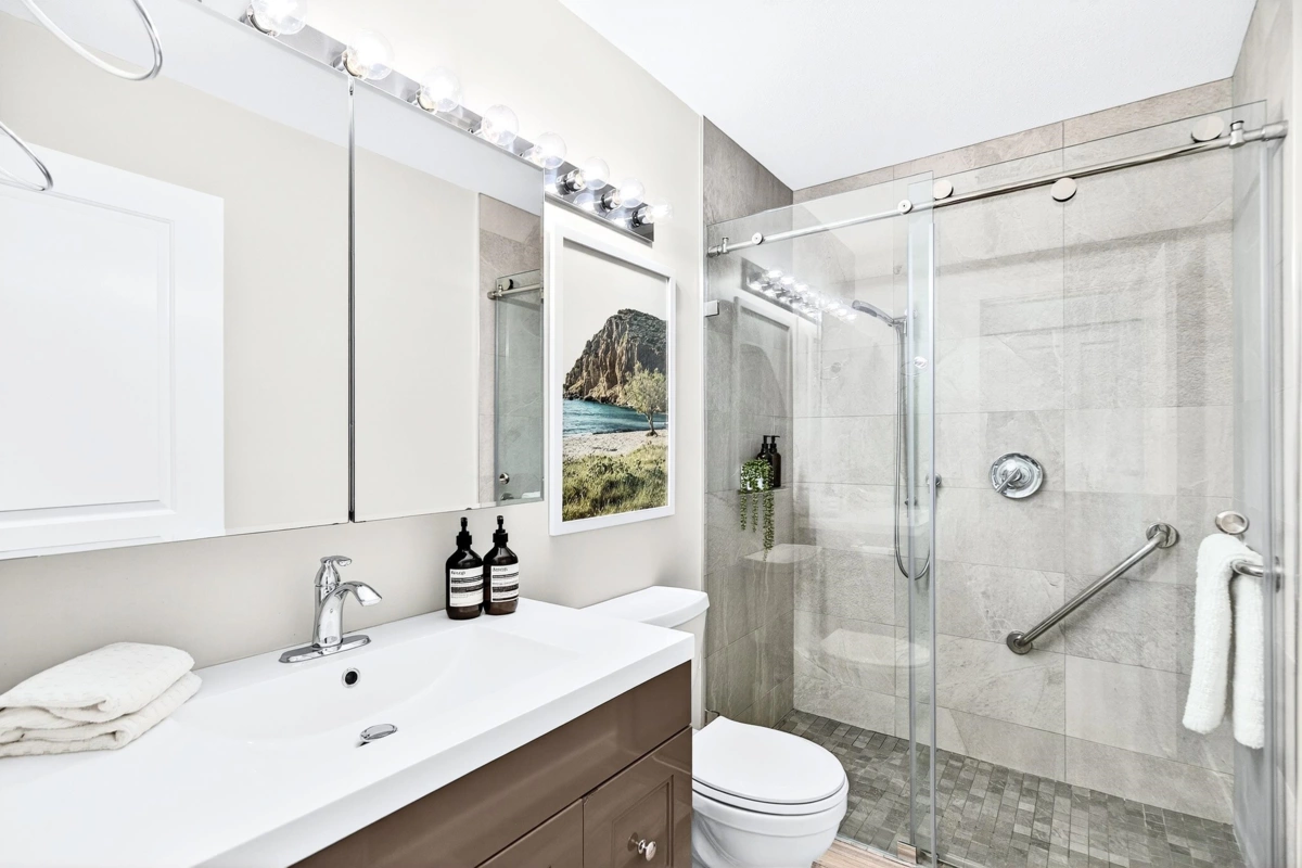 Bedroom 2 Photo of 429 801 Klahanie Drive, Port Moody, BC