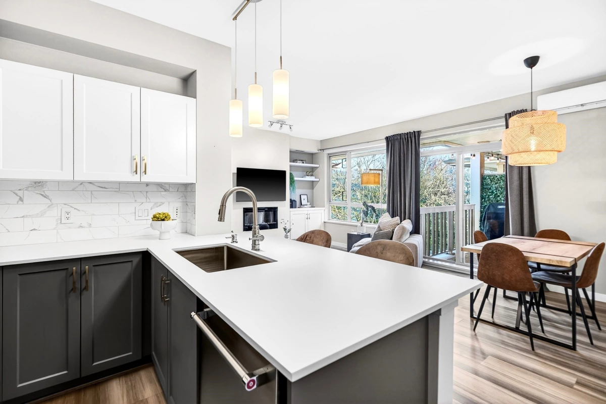 Family Room Photo of 429 801 Klahanie Drive, Port Moody, BC