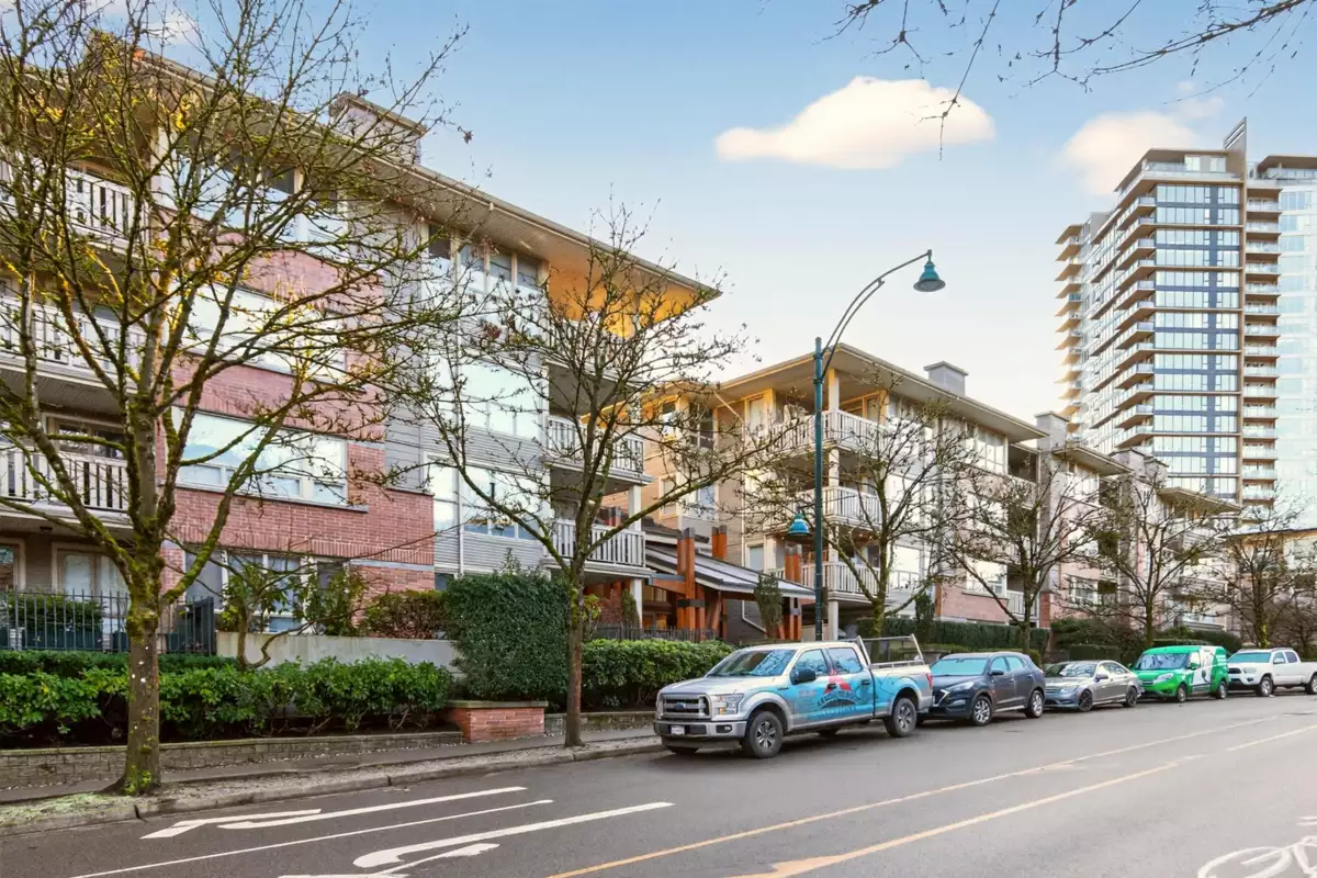 Front Yard Photo of 429 801 Klahanie Drive, Port Moody, BC