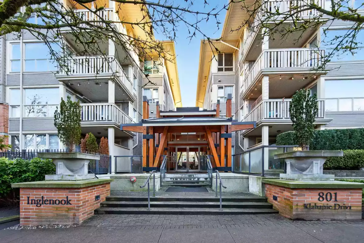 Garden / Landscaping Photo of 429 801 Klahanie Drive, Port Moody, BC