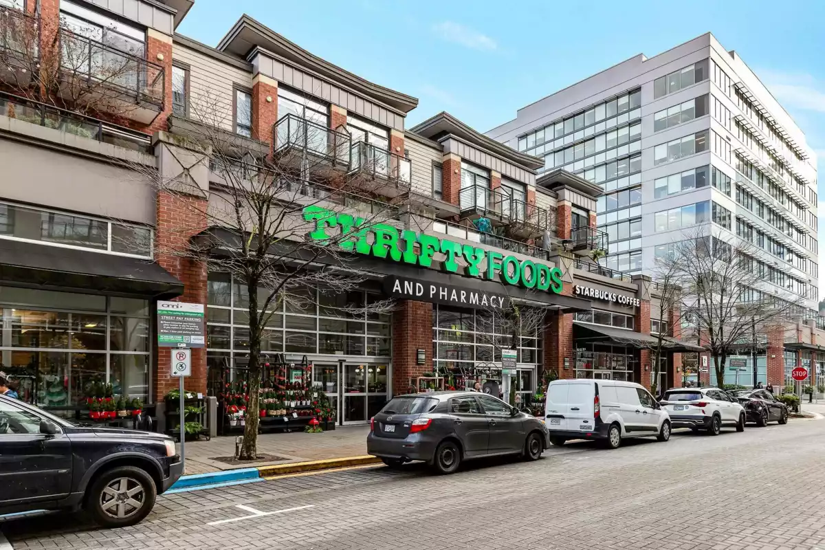 Hallway Photo of 429 801 Klahanie Drive, Port Moody, BC