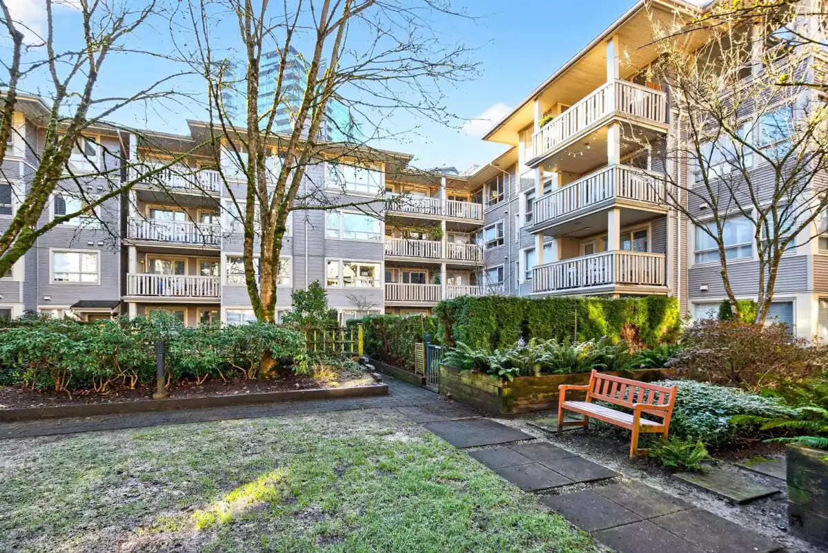 Powder Room Photo of 429 801 Klahanie Drive, Port Moody, BC