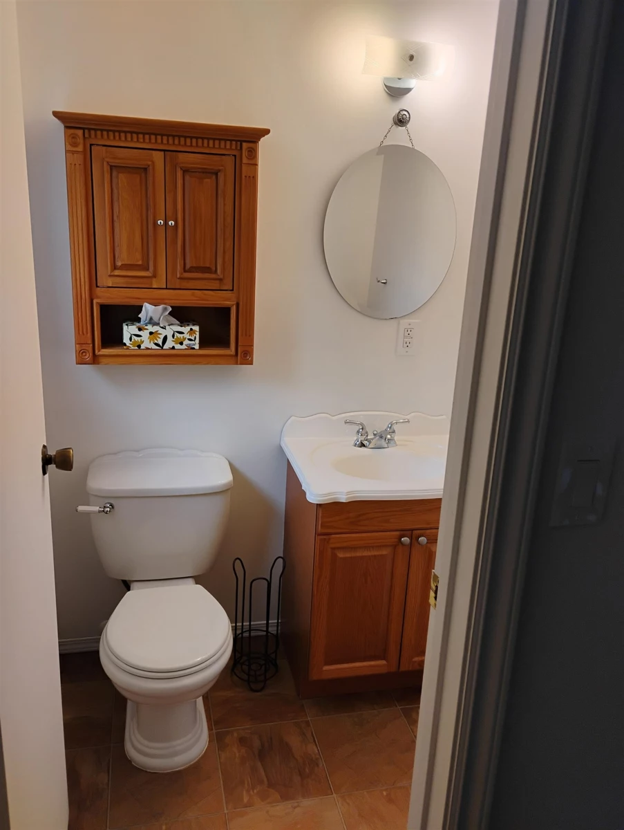 Basement Recreation Room Photo of 3176 Old Clayburn Road, Abbotsford, BC