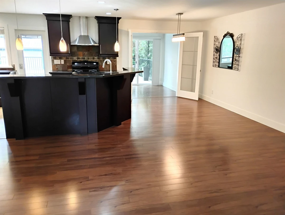 Breakfast Nook Photo of 3176 Old Clayburn Road, Abbotsford, BC