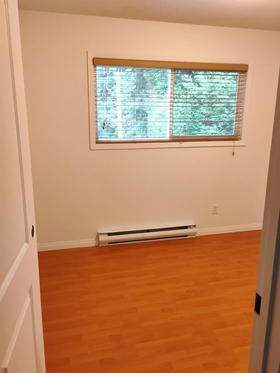 Laundry Room Photo of 3176 Old Clayburn Road, Abbotsford, BC