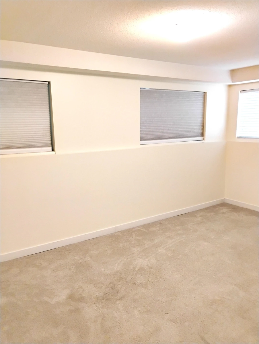 Swimming Pool Photo of 3176 Old Clayburn Road, Abbotsford, BC