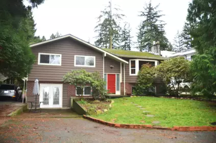 3176 Old Clayburn Road, Abbotsford, BC, Abbotsford East — 5 bed single family residence for sale