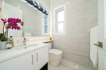 Laundry Room Photo of 1 4210 Union Street, Burnaby, BC