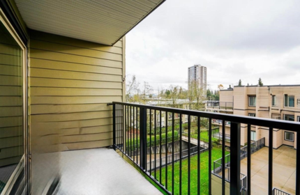Breakfast Nook Photo of 315 10468 148 Street, Surrey, BC