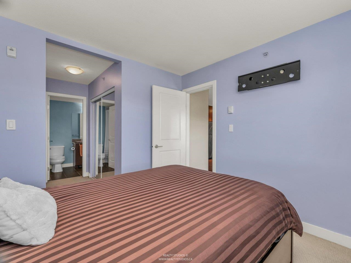 Loft / Bonus Room Photo of 414 15735 Croydon Drive, Surrey, BC