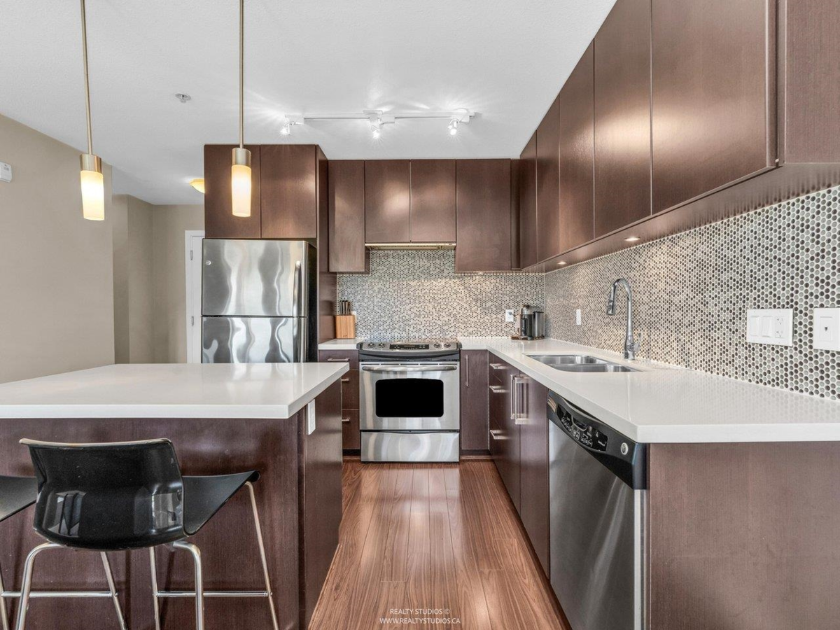 Primary Bedroom Photo of 414 15735 Croydon Drive, Surrey, BC