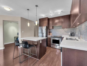 414 15735 Croydon Drive, Surrey, BC, Grandview Surrey — 1 bed apartment/condo for sale