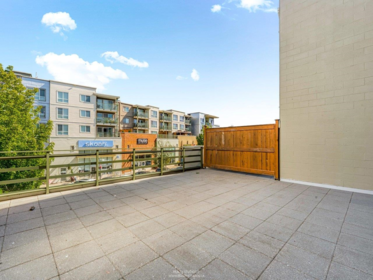 Outdoor Kitchen Photo of 414 15735 Croydon Drive, Surrey, BC