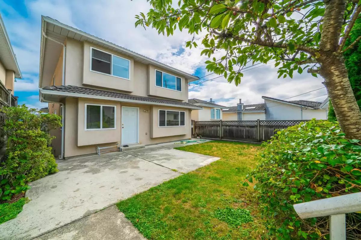 Community Amenities Photo (Clubhouse) of 155 Ellesmere Avenue, Burnaby, BC