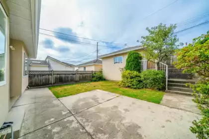 Fitness Center Photo Near 155 Ellesmere Avenue, Burnaby, BC