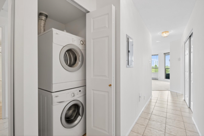 Entry Foyer Photo of 704 10082 148 Street, Surrey, BC