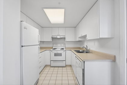 704 10082 148 Street, Surrey, BC
