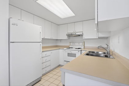 704 10082 148 Street, Surrey, BC