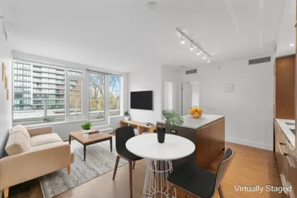 621 5233 Gilbert Road, Richmond, BC, Brighouse — 2 bed apartment/condo for sale