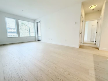 319 255 W 1st Street, North Vancouver, BC