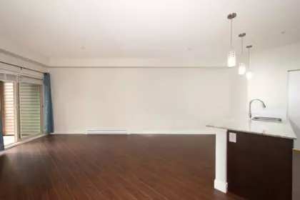 208 13468 King George Boulevard, Surrey, BC, Surrey — Apartment/Condo for sale