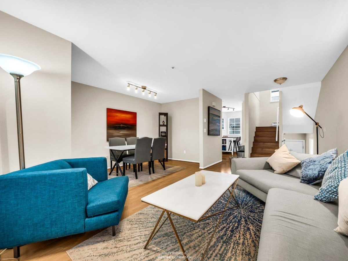 Breakfast Nook Photo of 1 12188 Harris Road, Pitt Meadows, BC