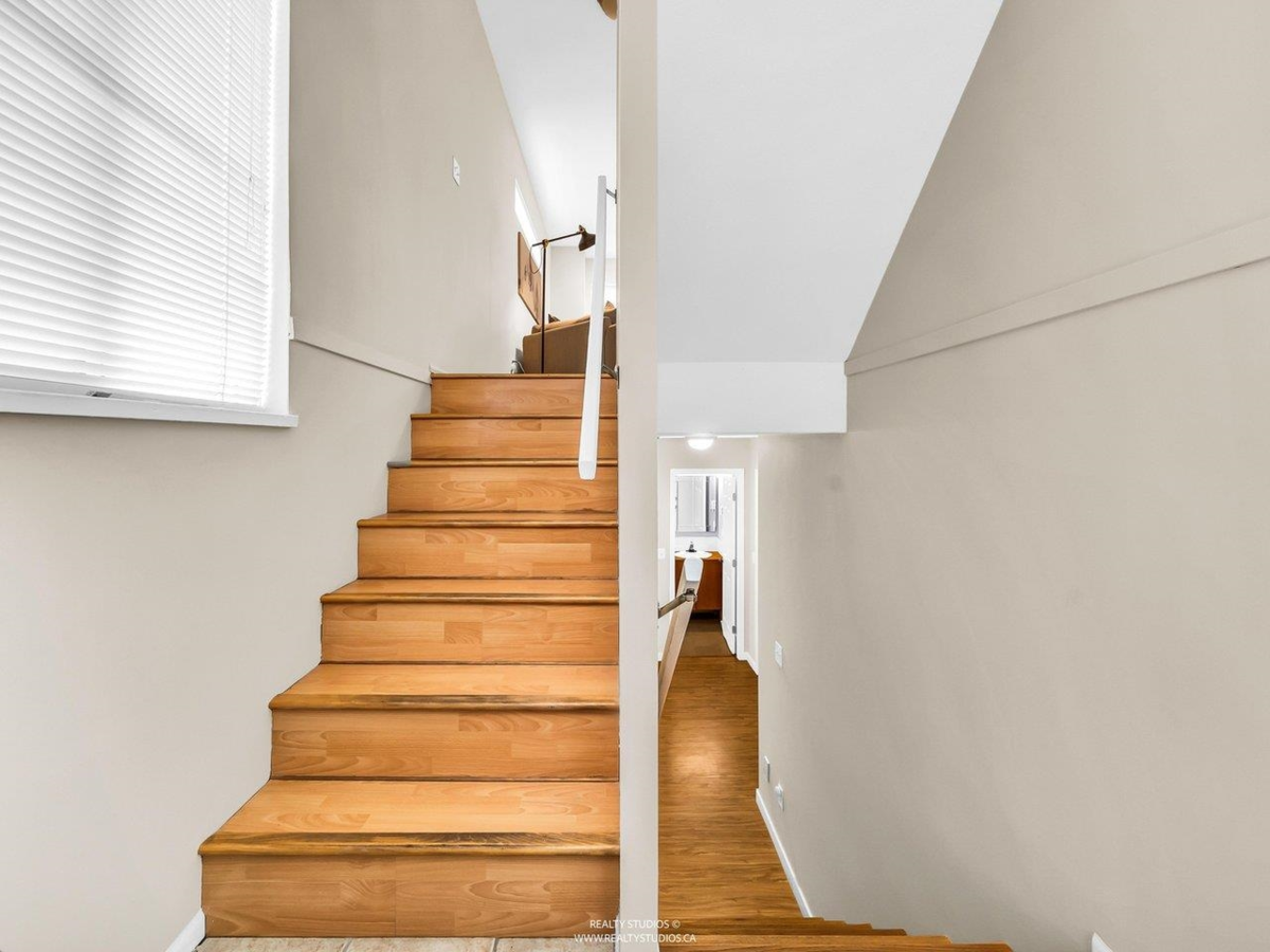 Guest Bathroom Photo of 1 12188 Harris Road, Pitt Meadows, BC
