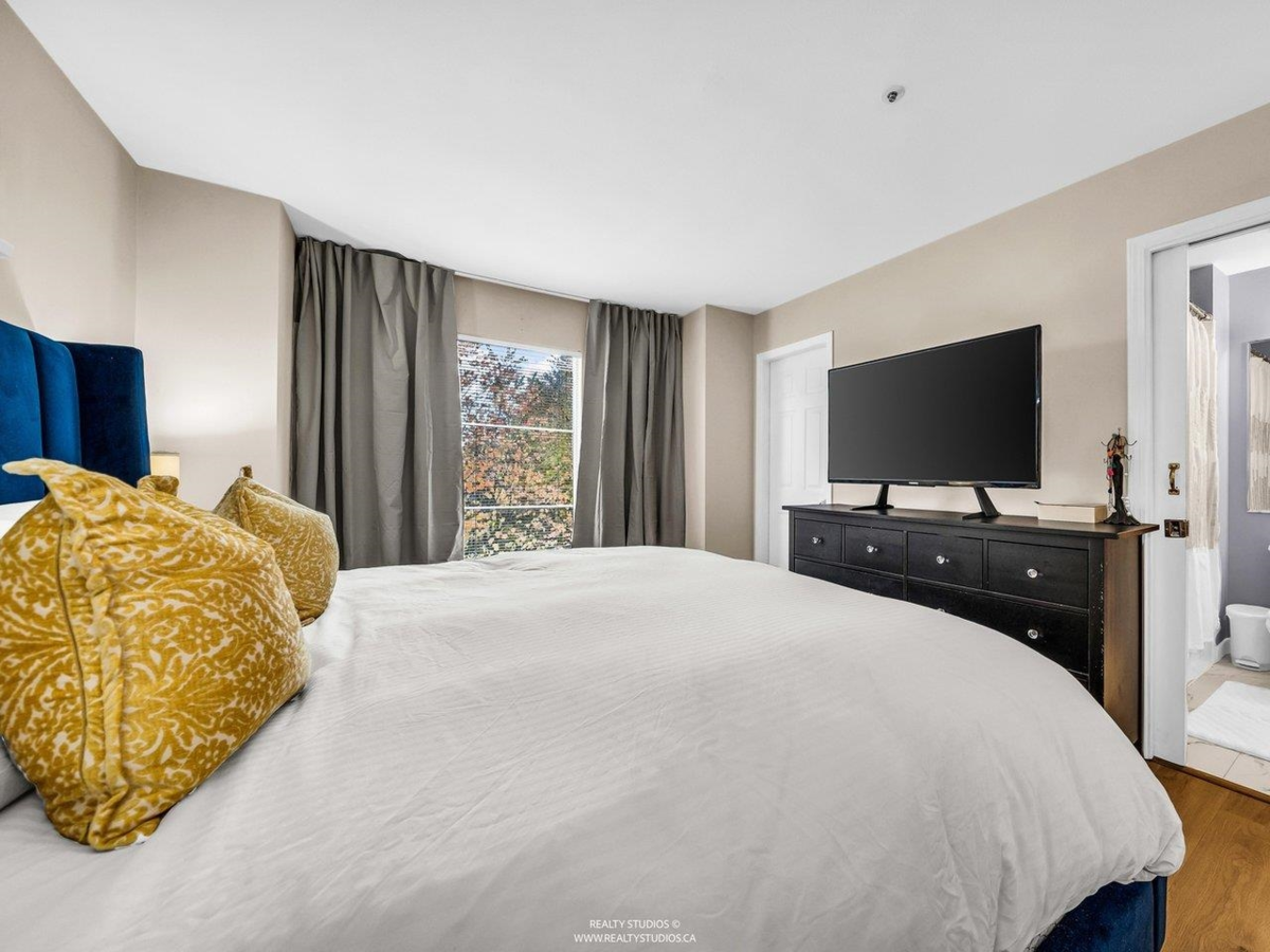 Loft / Bonus Room Photo of 1 12188 Harris Road, Pitt Meadows, BC