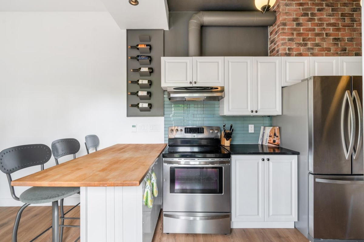 Breakfast Nook Photo of 102 410 Carnarvon Street, New Westminster, BC