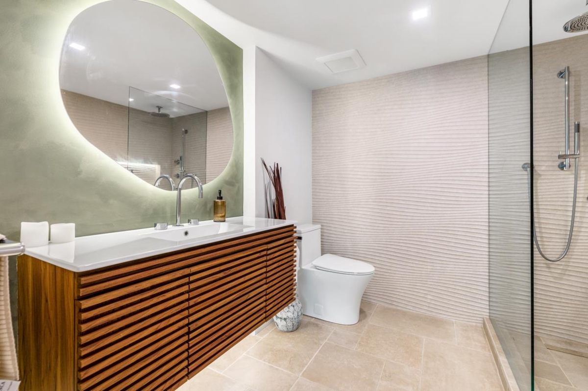 Guest Bathroom Photo of 102 410 Carnarvon Street, New Westminster, BC