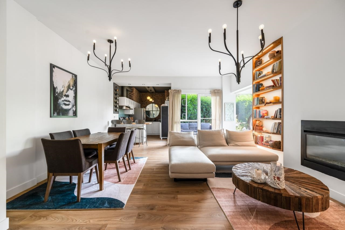 Kitchen Island Photo of 102 410 Carnarvon Street, New Westminster, BC