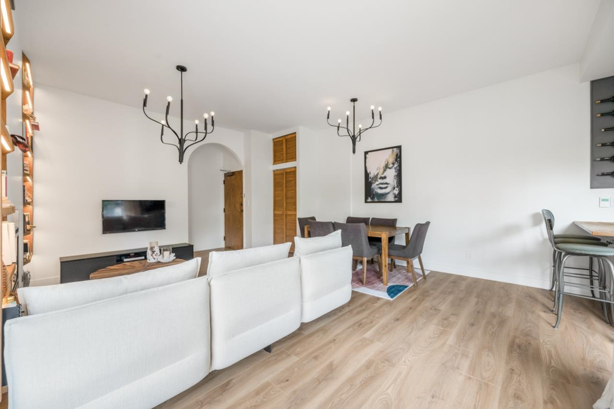 Kitchen Photo of 102 410 Carnarvon Street, New Westminster, BC