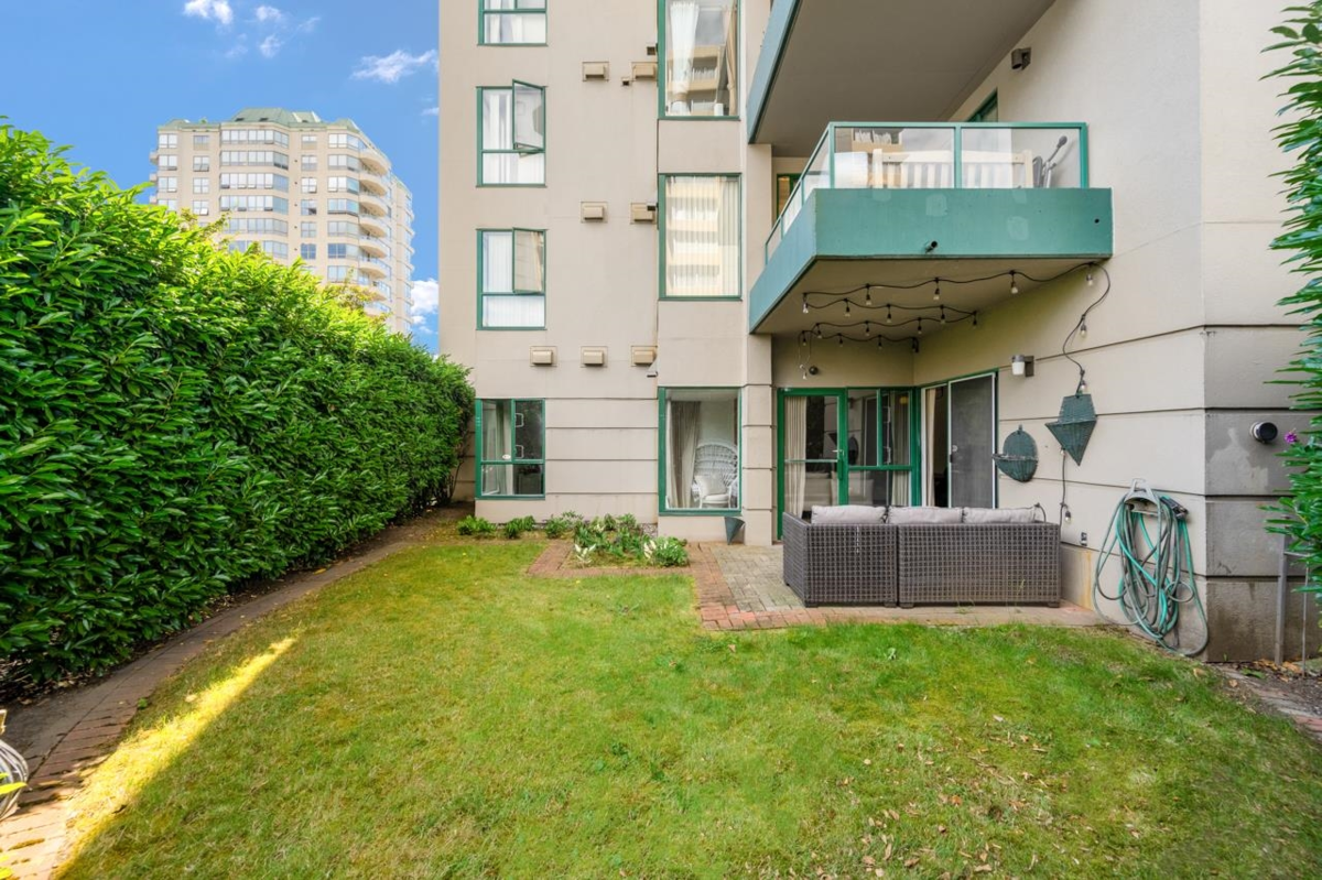 Laundry Room Photo of 102 410 Carnarvon Street, New Westminster, BC