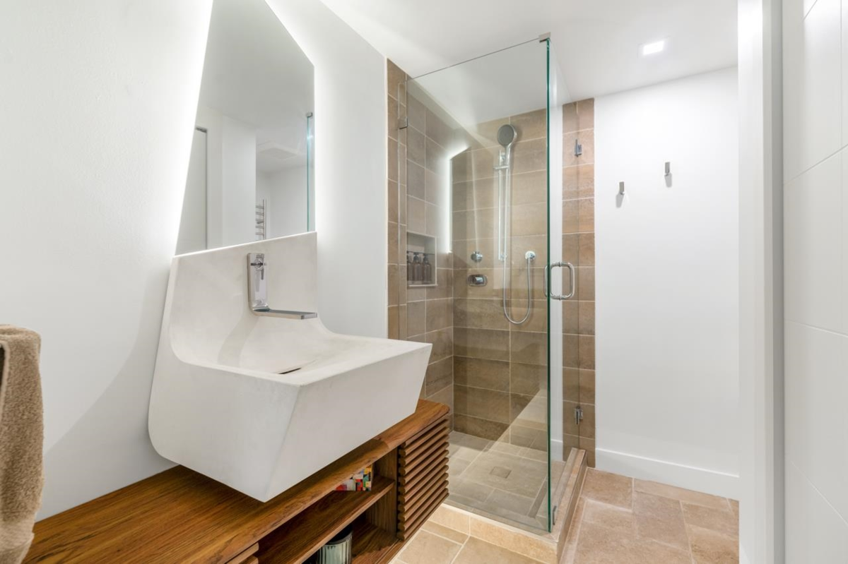 Office / Den Photo of 102 410 Carnarvon Street, New Westminster, BC