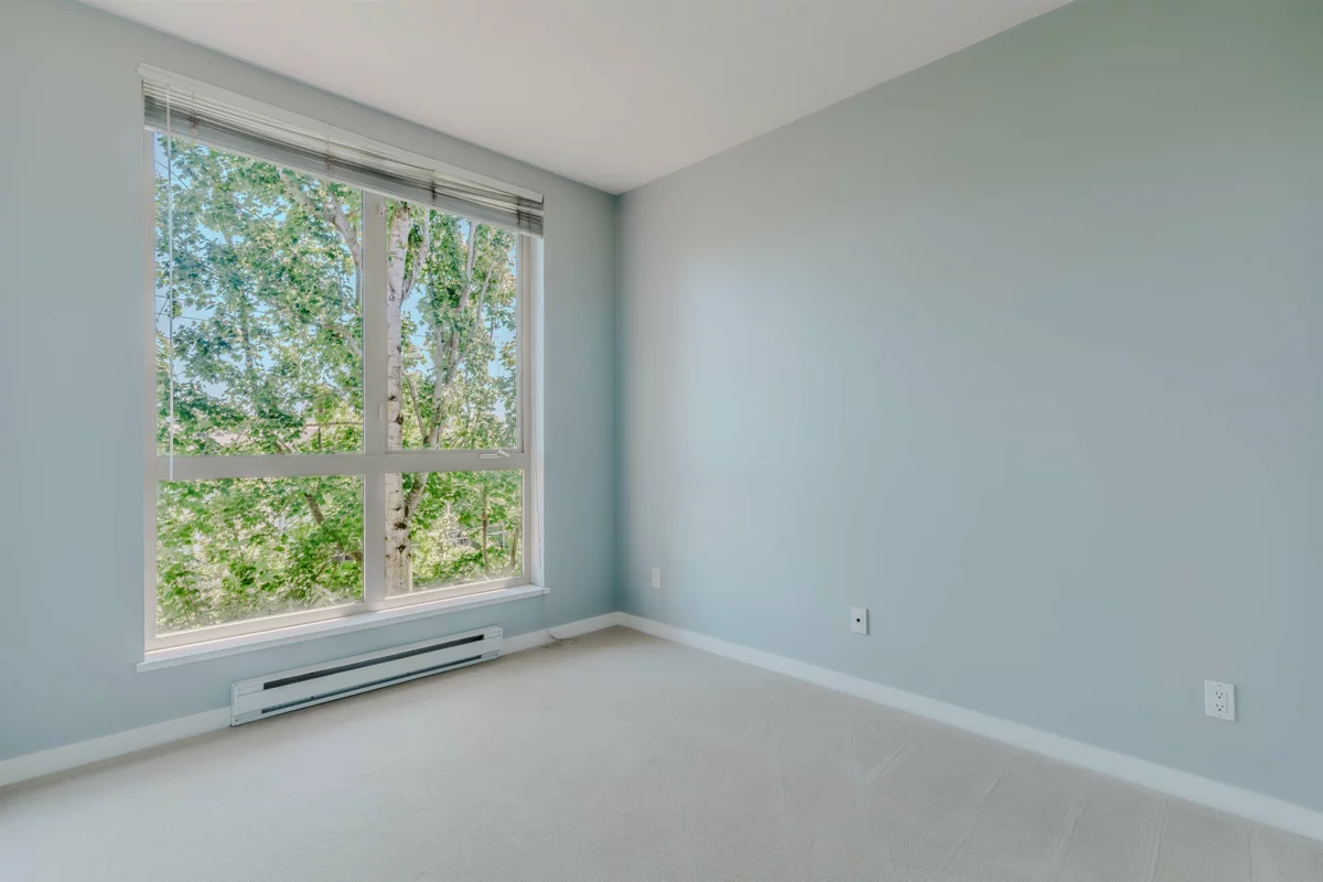 Dining Area Photo of 416 15988 26 Avenue, Surrey, BC