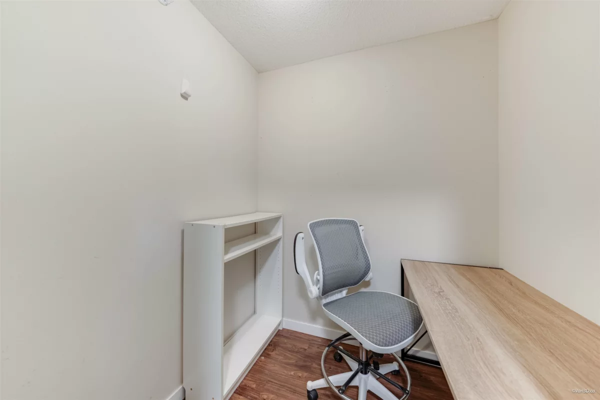 Walk-In Closet Photo of 2201 9868 Cameron Street, Burnaby, BC