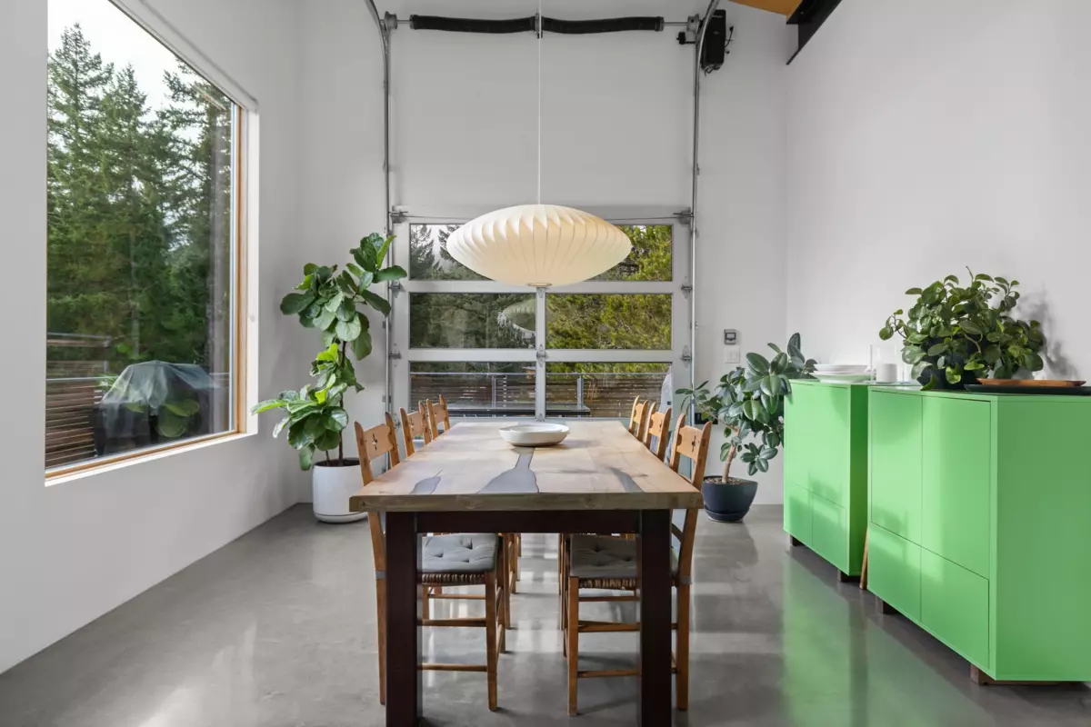 Dining Area Photo of 7465 Dogwood Street, Pemberton, BC