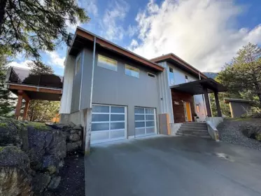 Entry Foyer Photo of 7465 Dogwood Street, Pemberton, BC