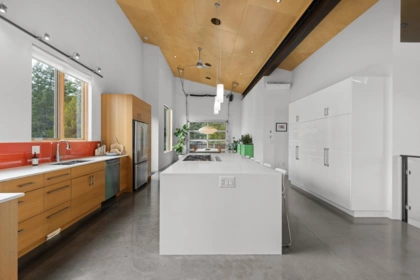 Kitchen Photo of 7465 Dogwood Street, Pemberton, BC