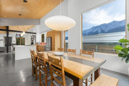 7465 Dogwood Street, Pemberton, BC, Pemberton — Single Family Residence for sale