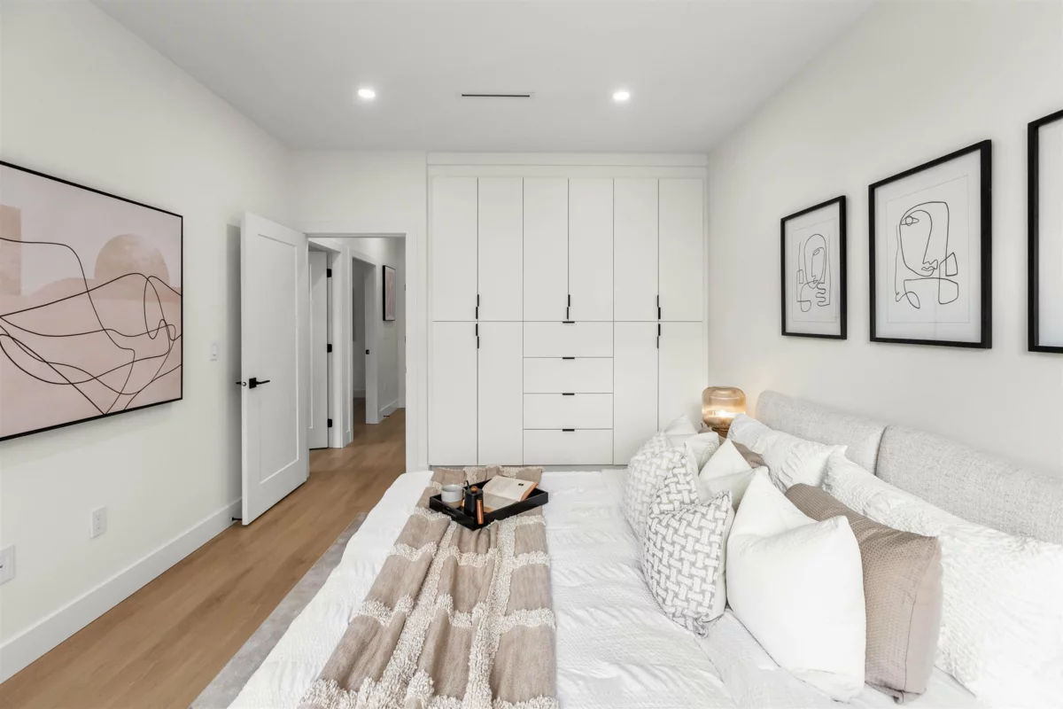 Bedroom 3 Photo of 2 435 E 47th Avenue, Vancouver, BC