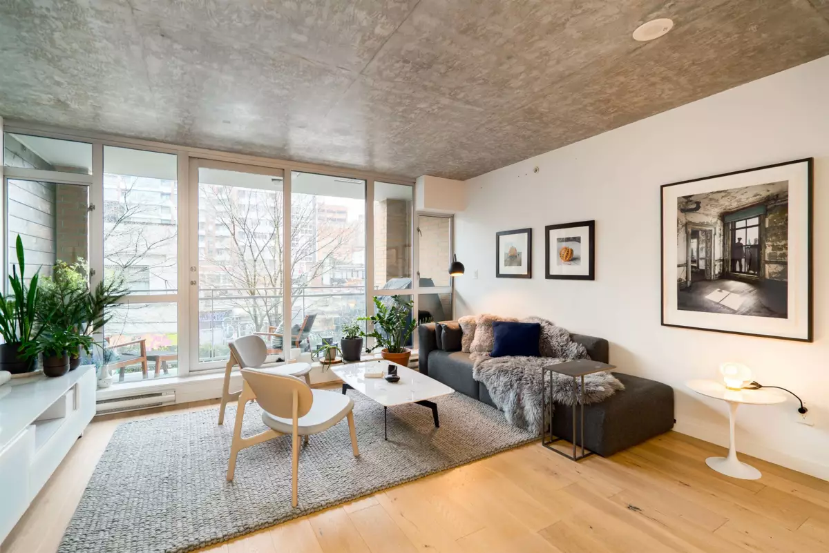 Breakfast Nook Photo of 314 221 Union Street, Vancouver, BC